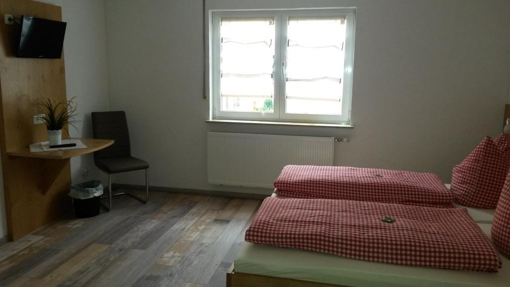 Gaestehaus Engelhard Pension Karbach  Luaran gambar