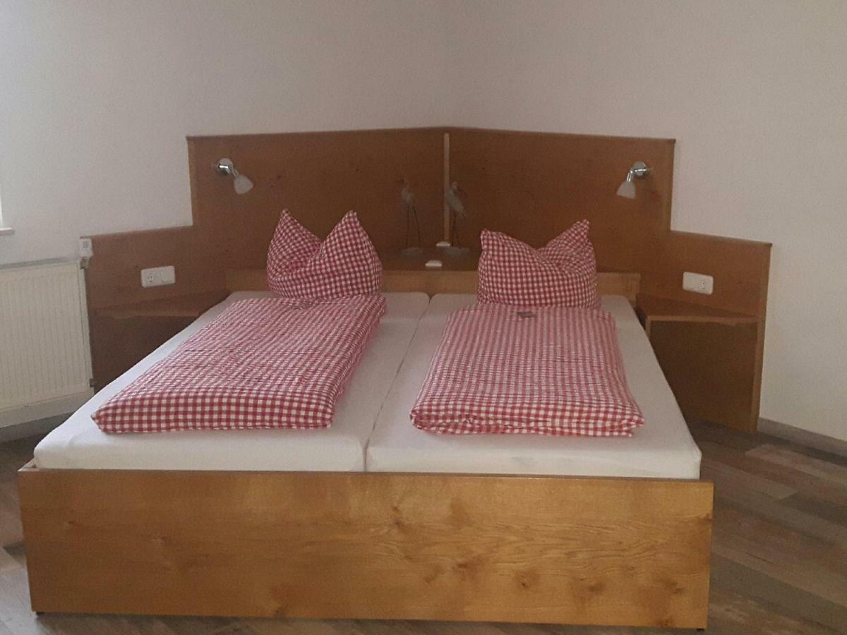 Gaestehaus Engelhard Pension Karbach  Luaran gambar